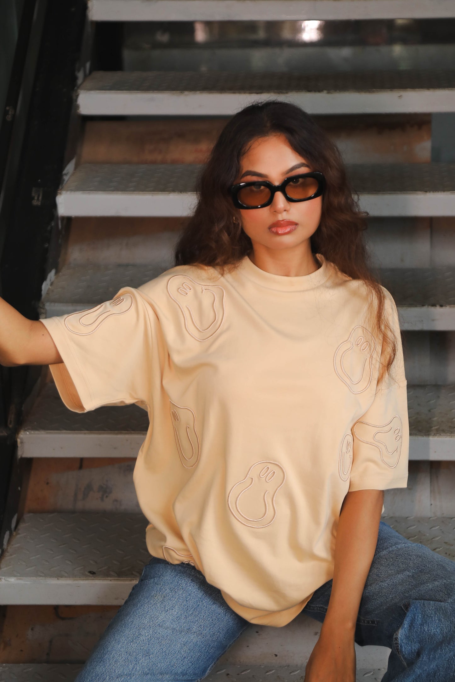 OVERSIZED EMBROIDERED TEE