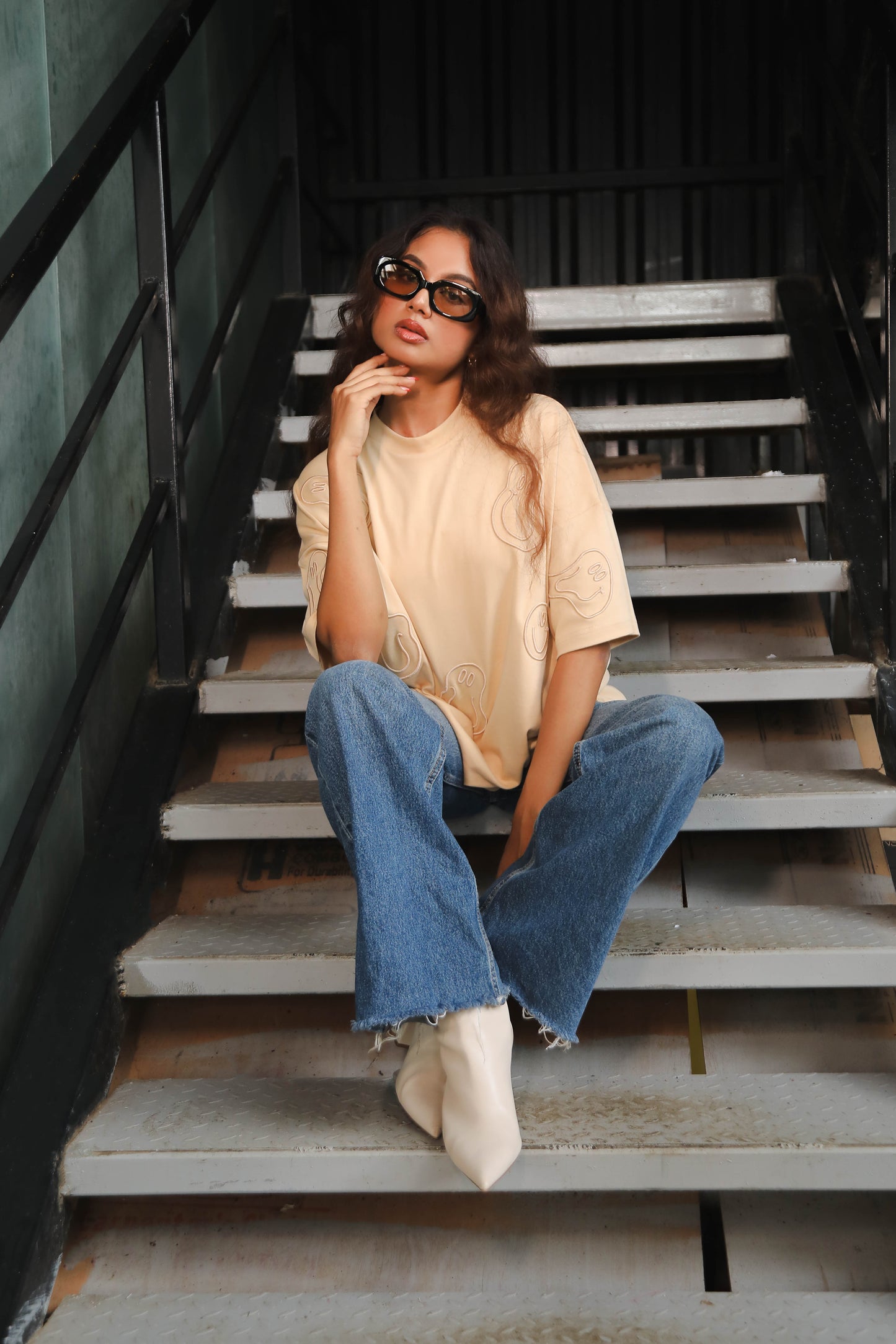 OVERSIZED EMBROIDERED TEE