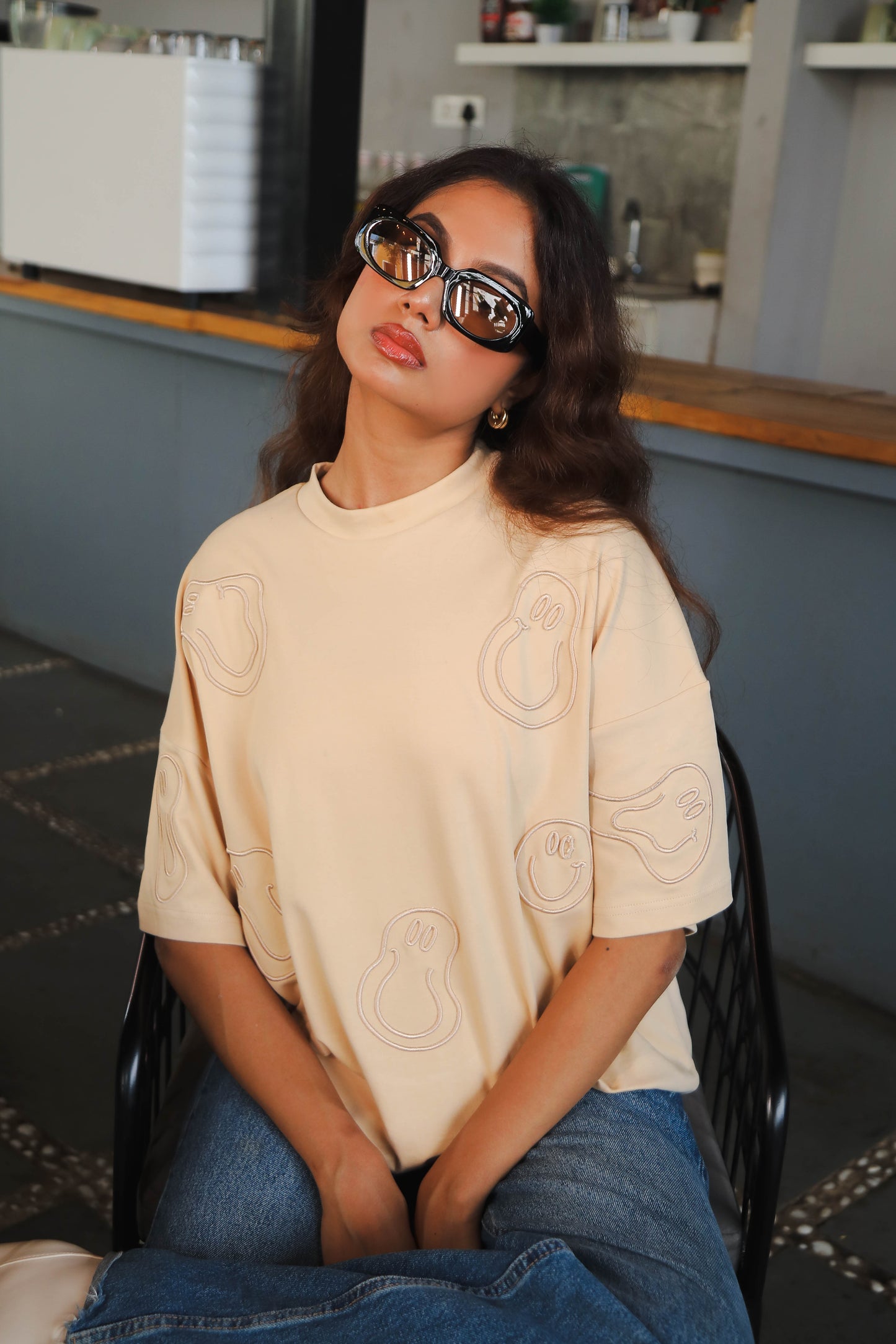 OVERSIZED EMBROIDERED TEE