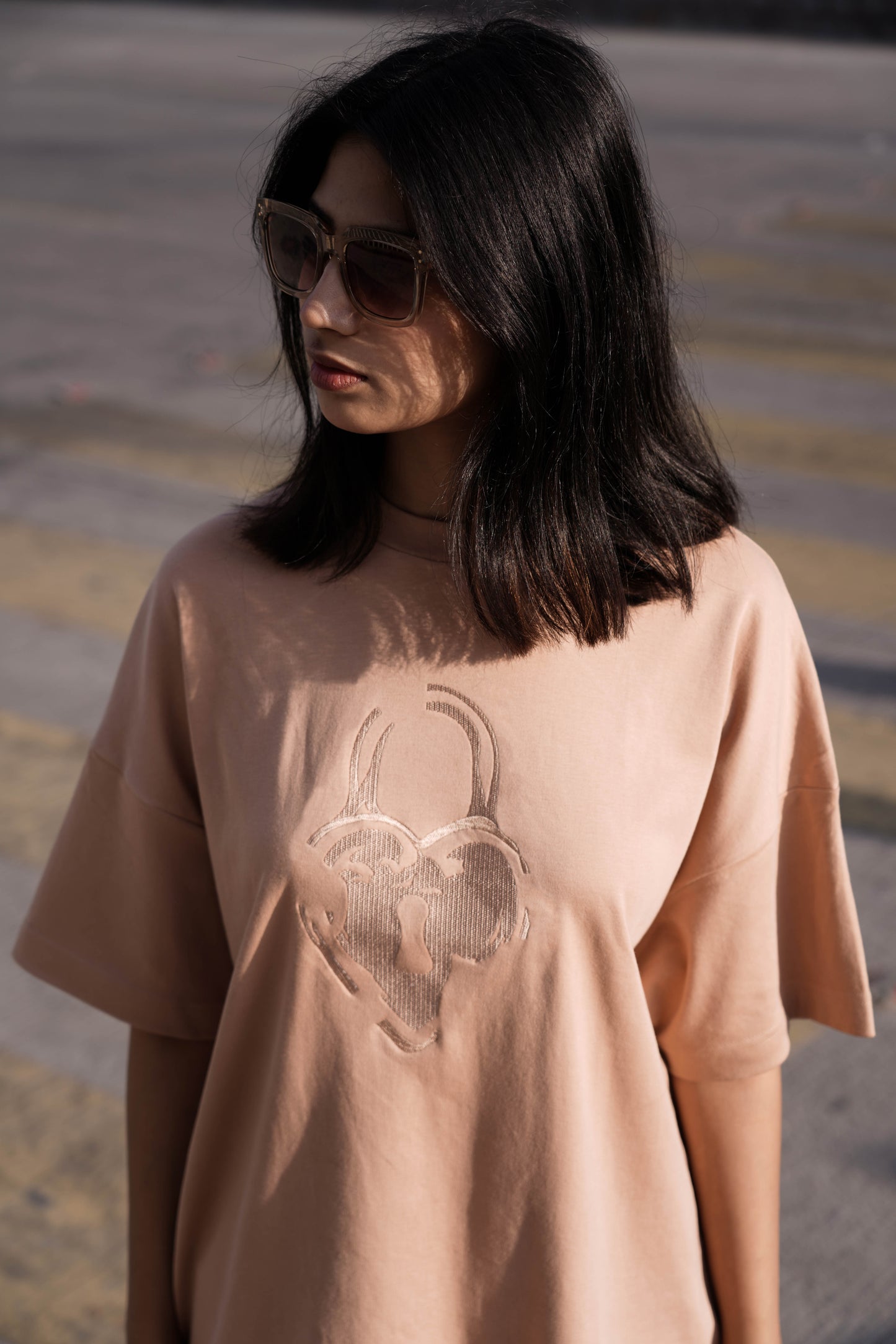 SAND HEART LOCK TEE